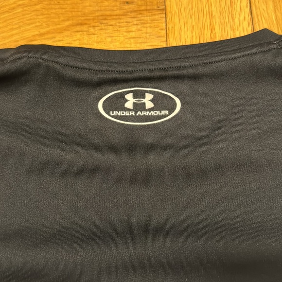 Under Amour Dri-Fit Athletic Shirt - Picture 4 of 4